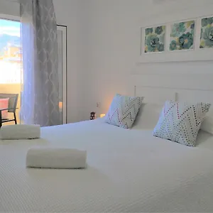 https://luxury-apartment-in-benalbeach-with-beach-views.es-andalucia.com